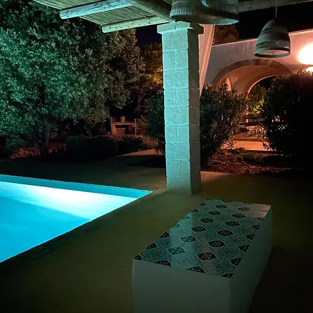 Вилла Traditional Trullo With Private Pool Near Остуни